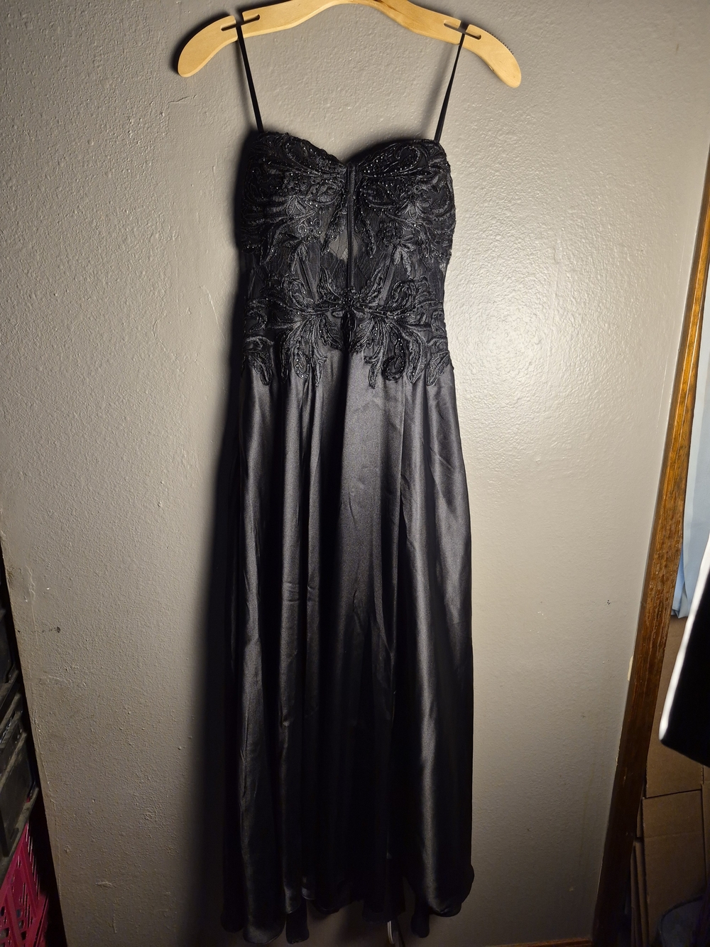Blondie NitesElegant Black Beaded Strapless Evening Dress